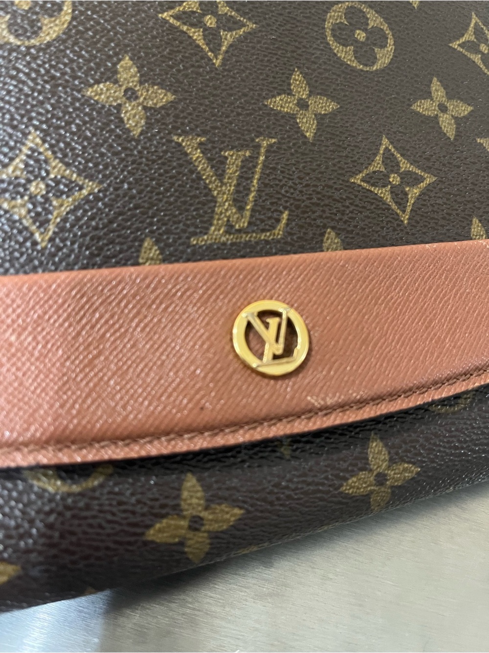 LOUIS VUITTON MONOGRAM BORDEAUX CROSSBODY SHOULDER BAG VINTAGE - Picture 3 of 16
